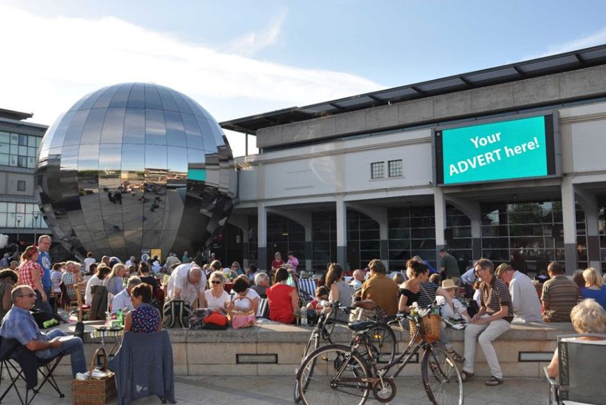 VW Thumbnail - NEWS - We The Curious Outdoor Screen